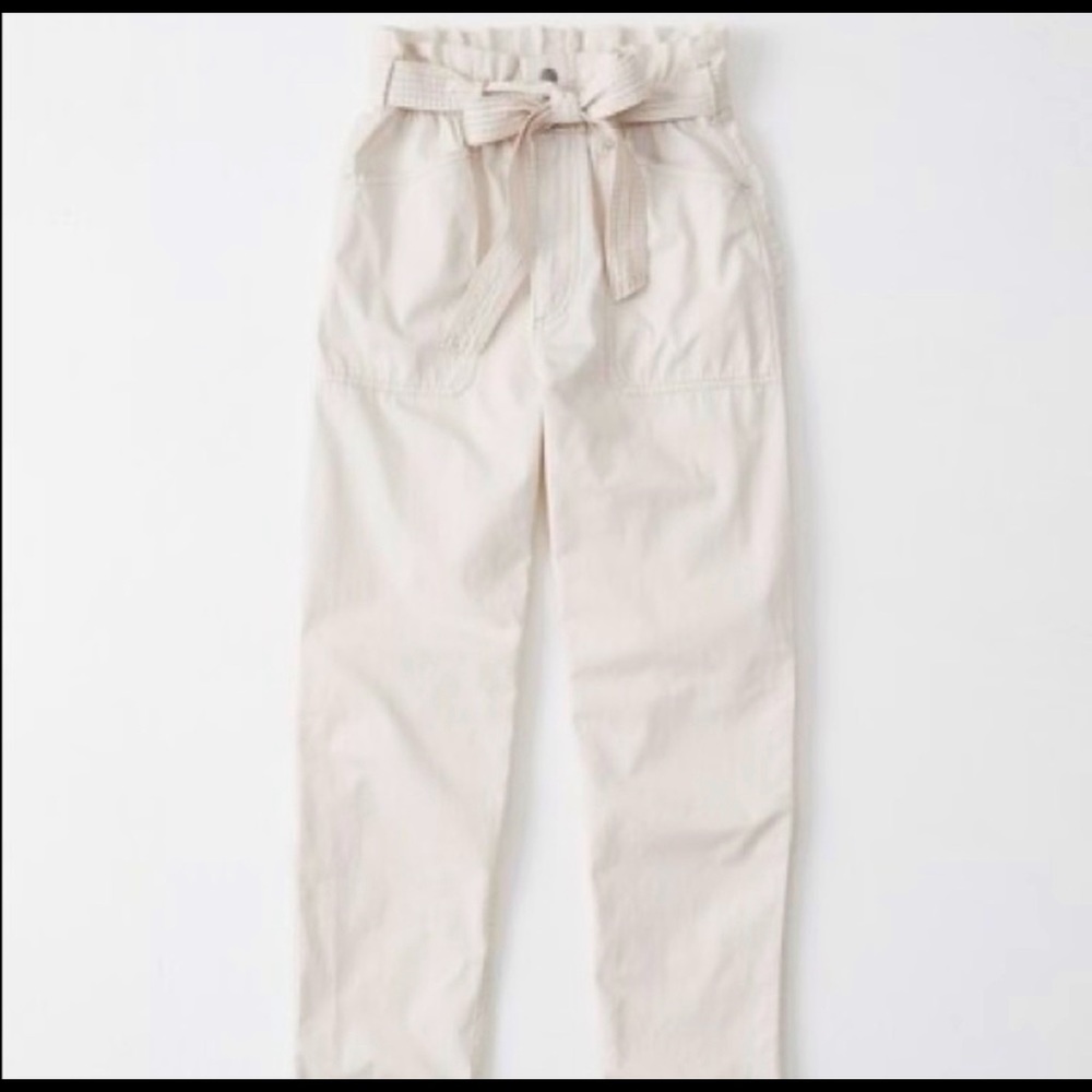 NWT Abercrombie light Khaki High Rise Paper Bag Tie Waist Pants